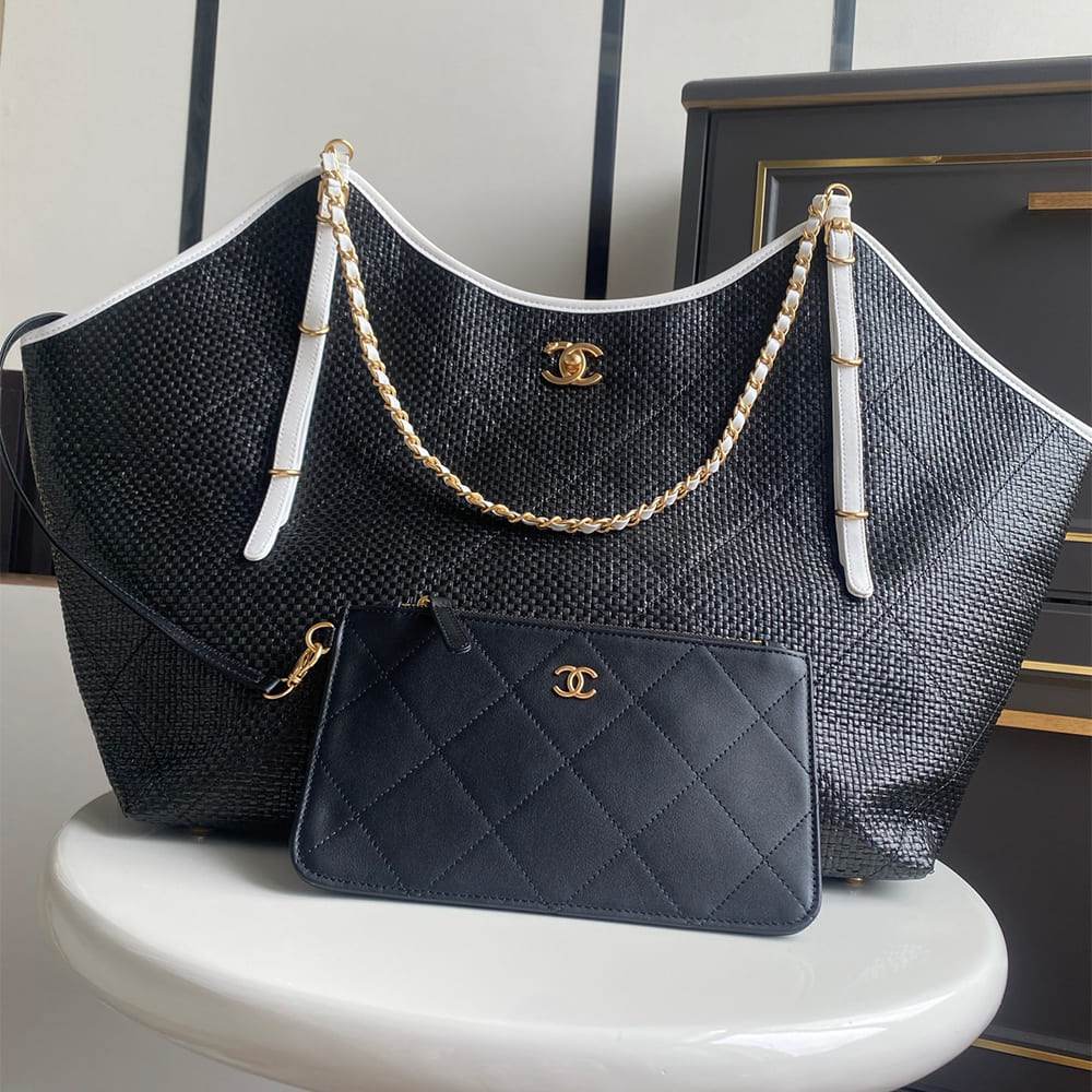 Chanel Maxi Shopping