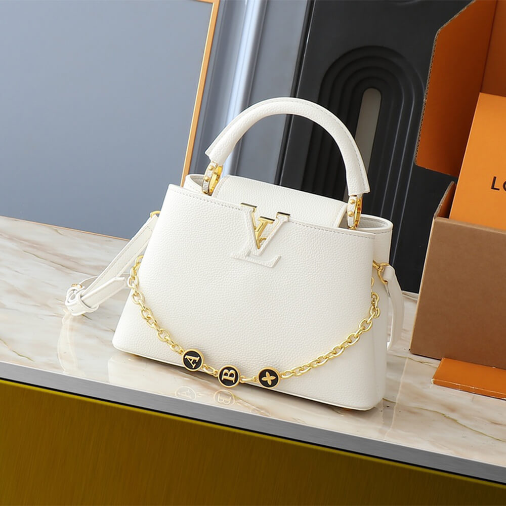 Louis Vuitton Capucines BB