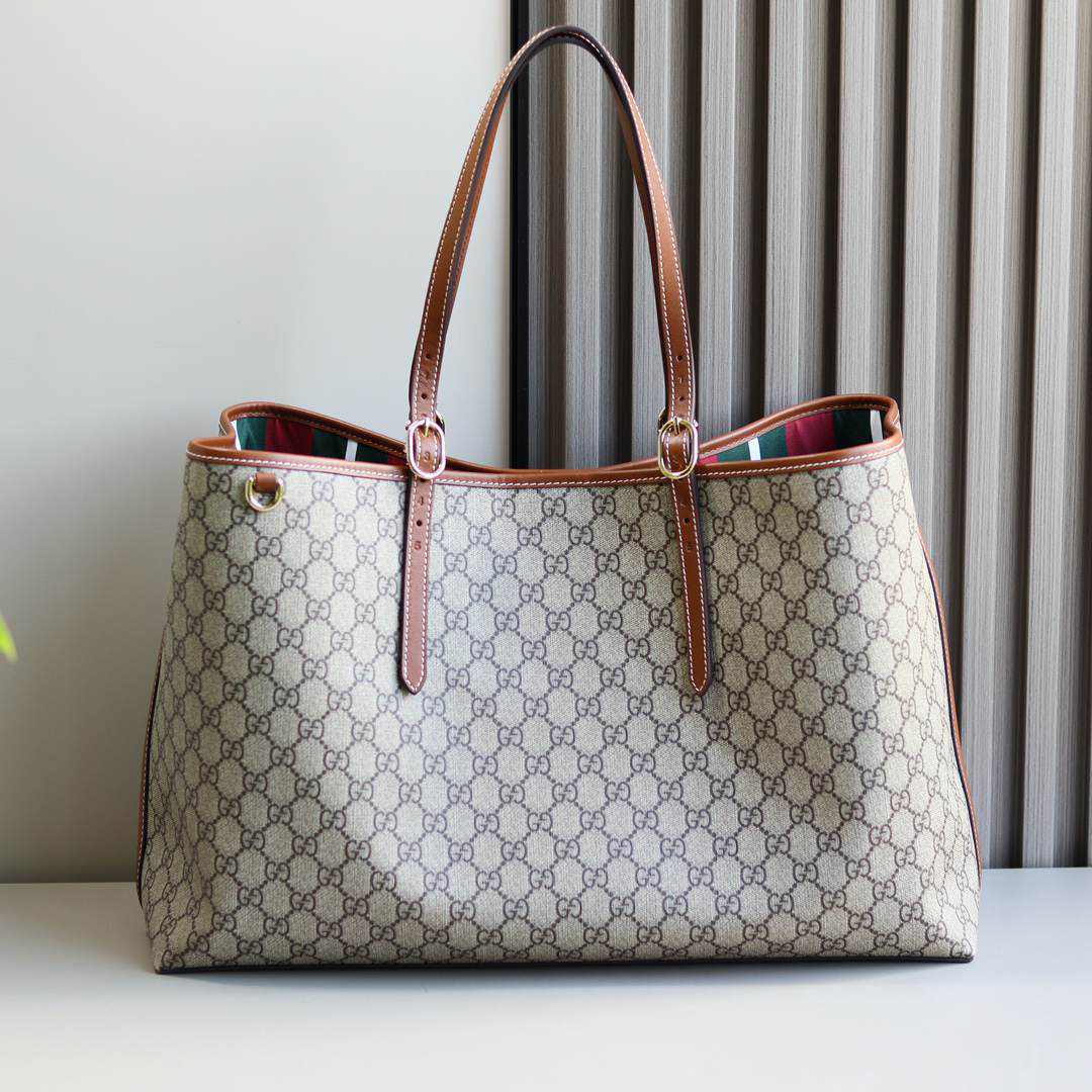Gucci Emblem Large