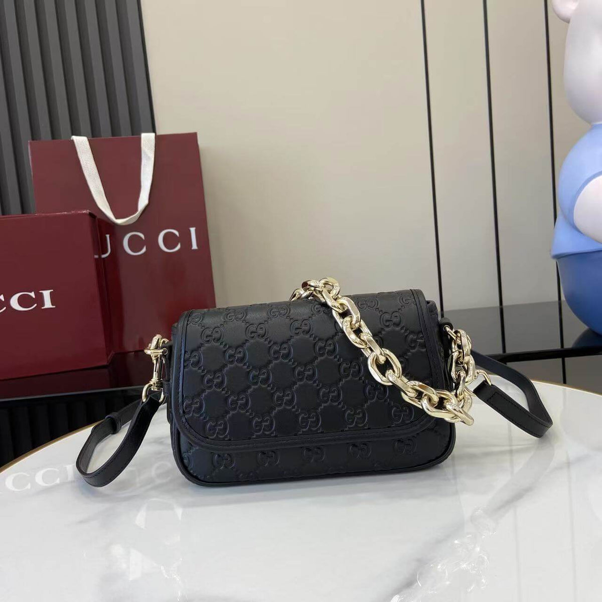 Gucci Emblem Small