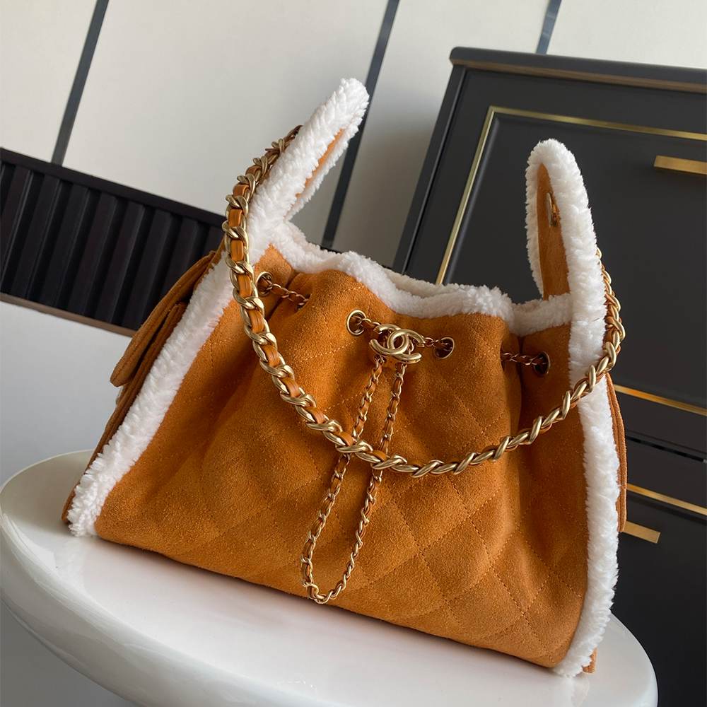 CHANEL 25 Small Handbag(High-end grade)