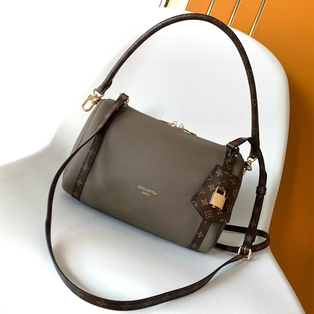 Louis Vuitton Express PM
