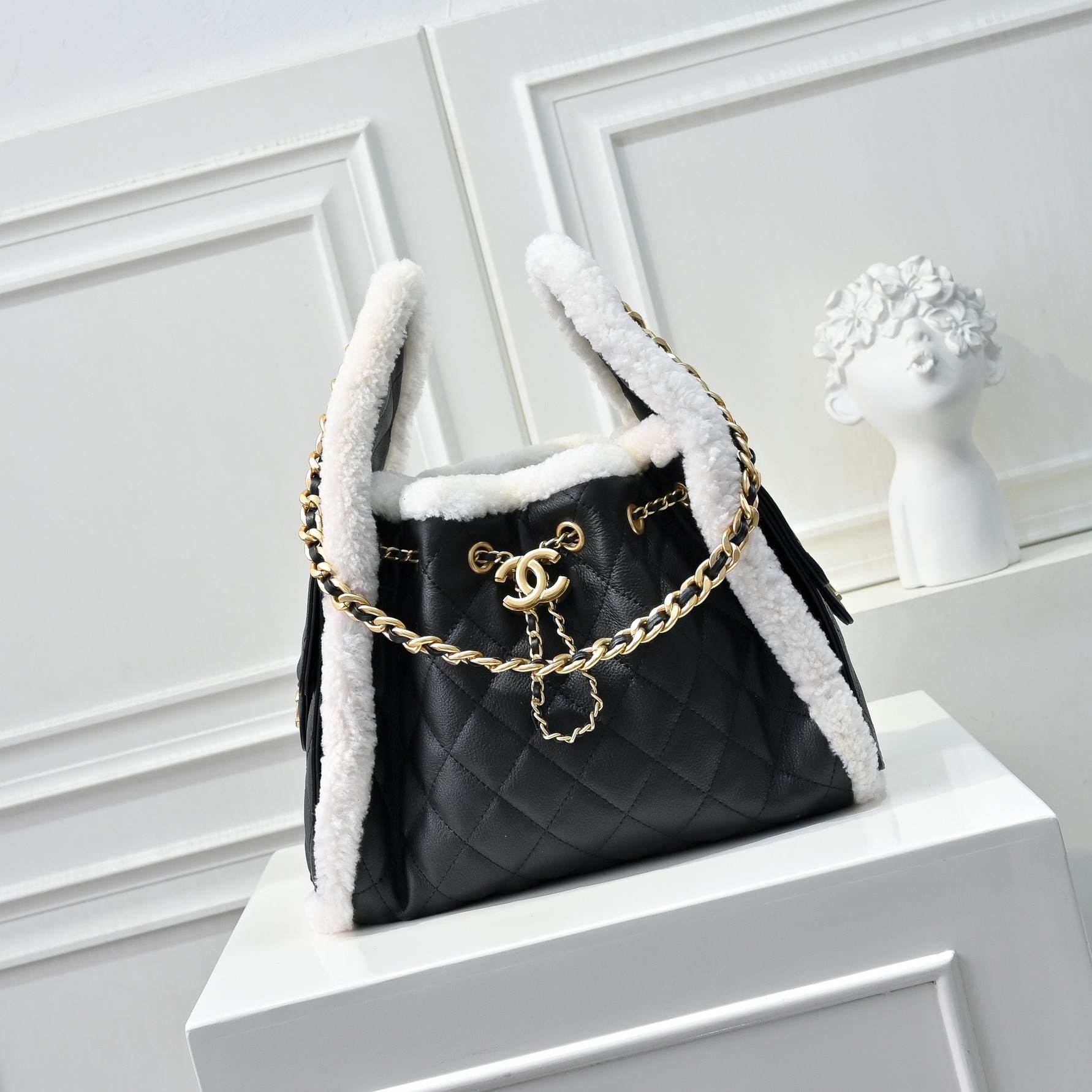 CHANEL 25 Small Handbag(High-end grade)
