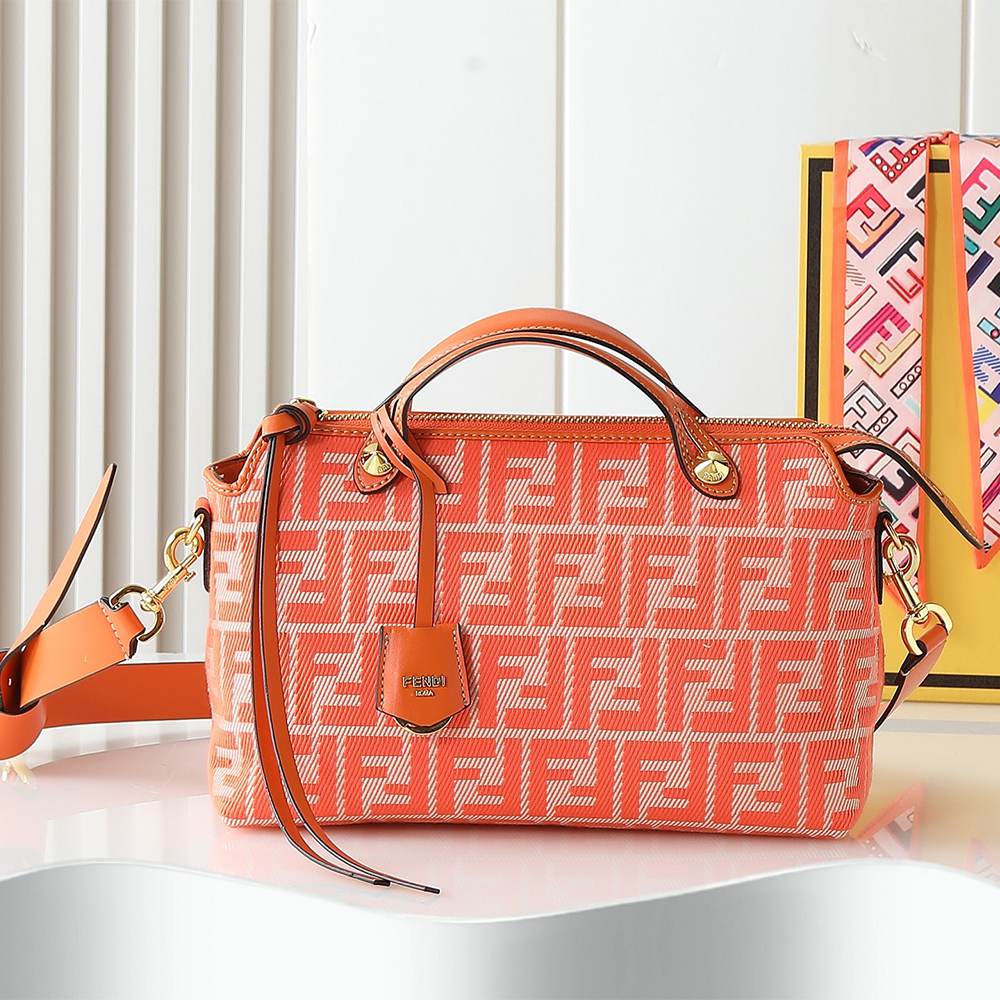 Fendi By The Way Selleria Medium