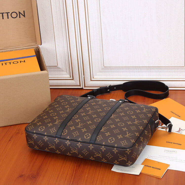Louis Vuitton Voyage PM