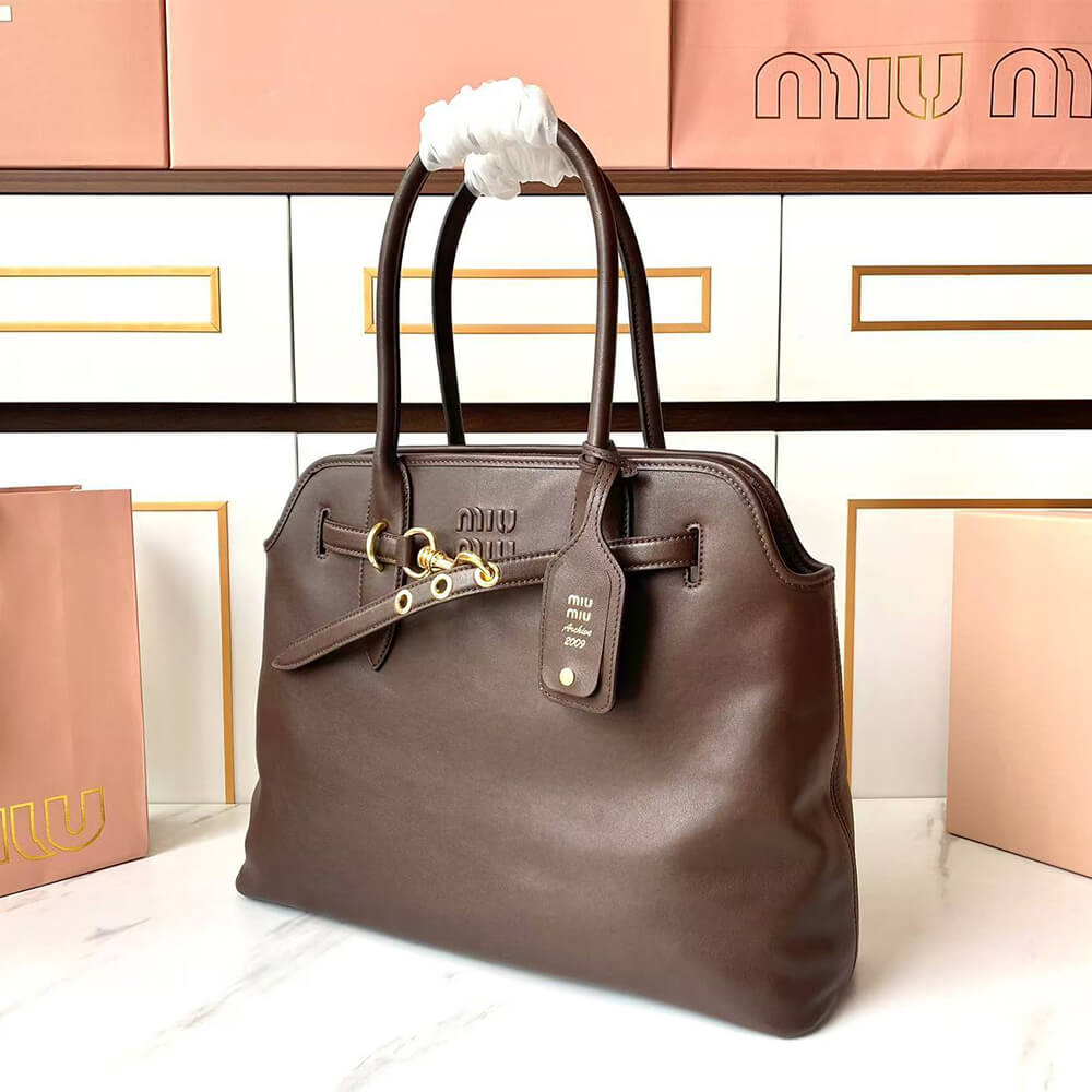 MiuMiu Medium Aventure Nappa