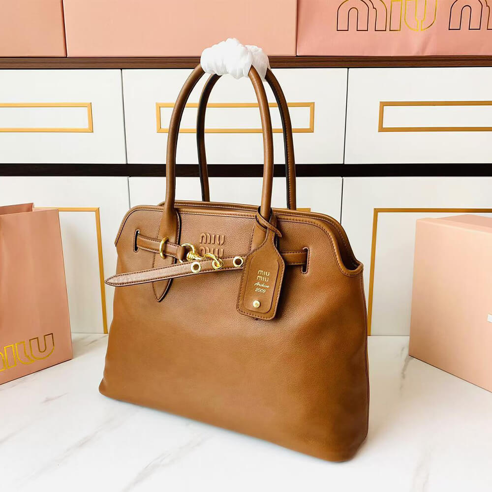 MiuMiu Medium Aventure Nappa