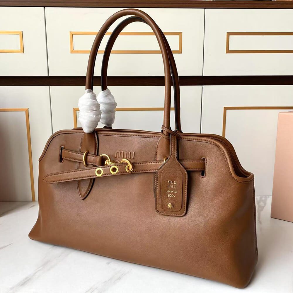 MiuMiu Large Aventure Nappa