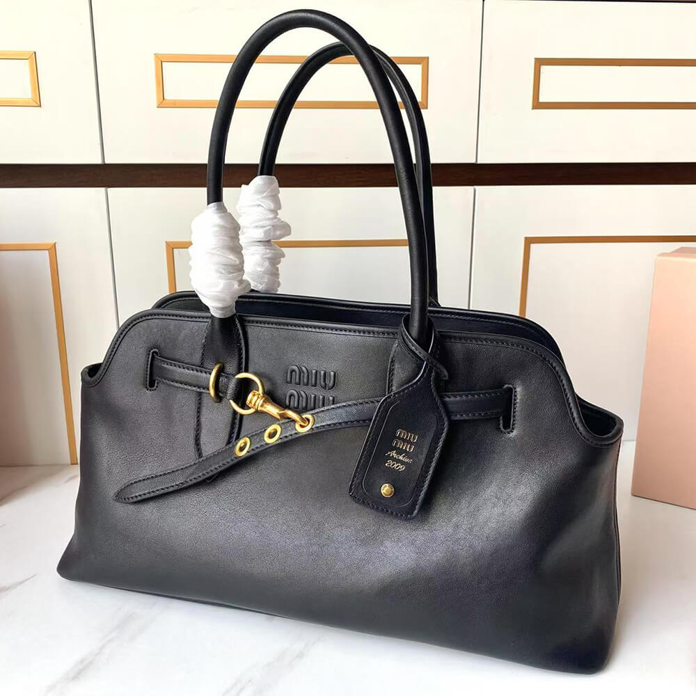 MiuMiu Large Aventure Nappa