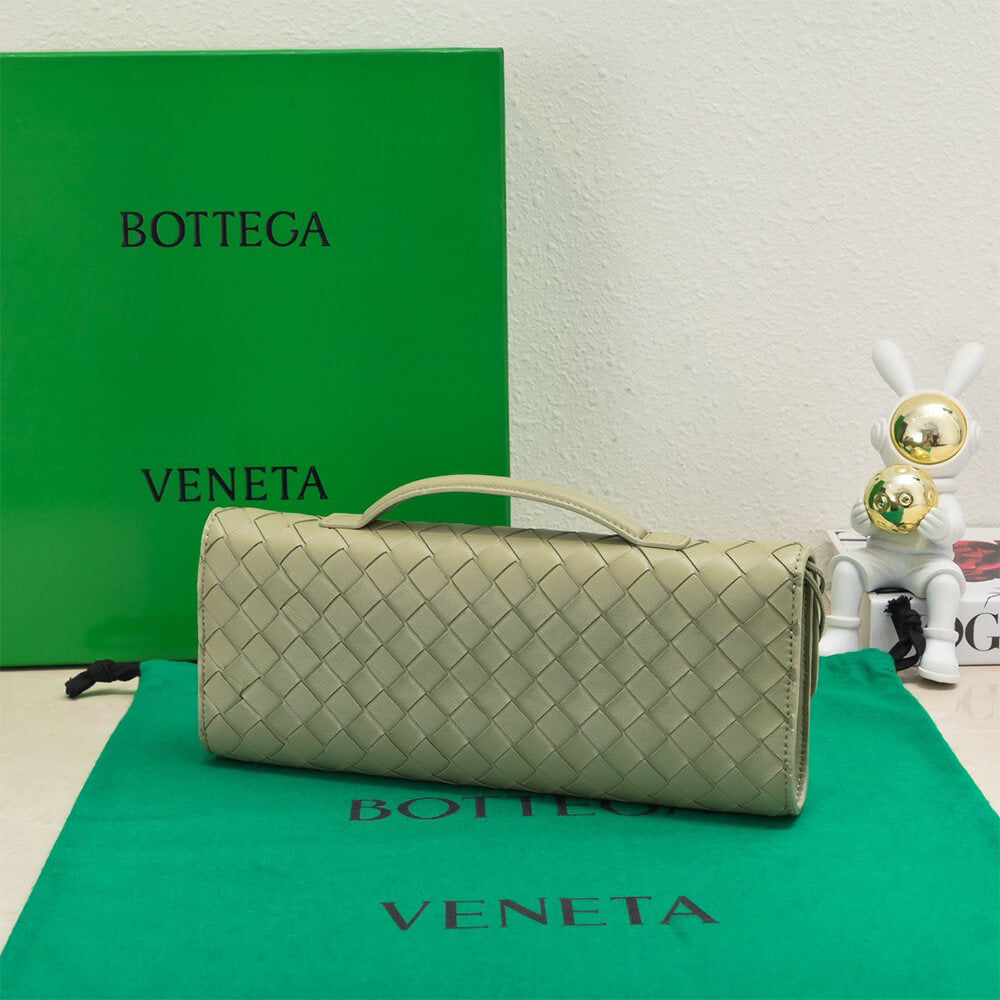 Bottega Veneta Andiamo Clutch