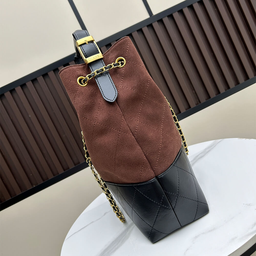 Chanel Vertical Shopping 25A