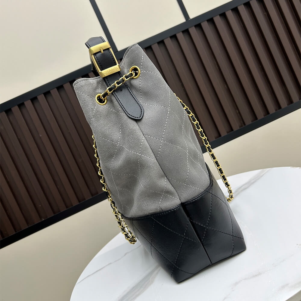 Chanel Vertical Shopping 25A