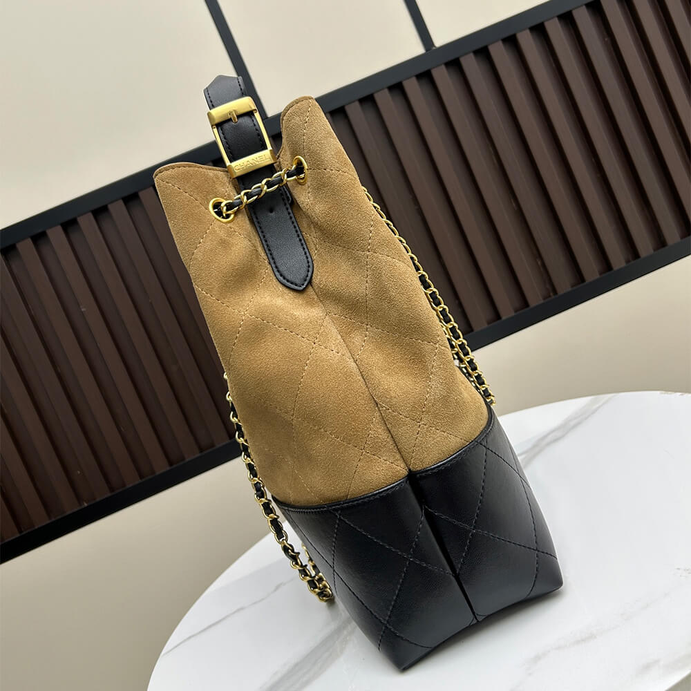 Chanel Vertical Shopping 25A