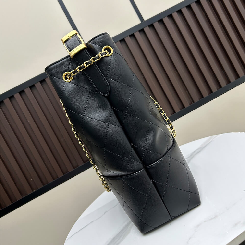 Chanel Vertical Shopping 25A