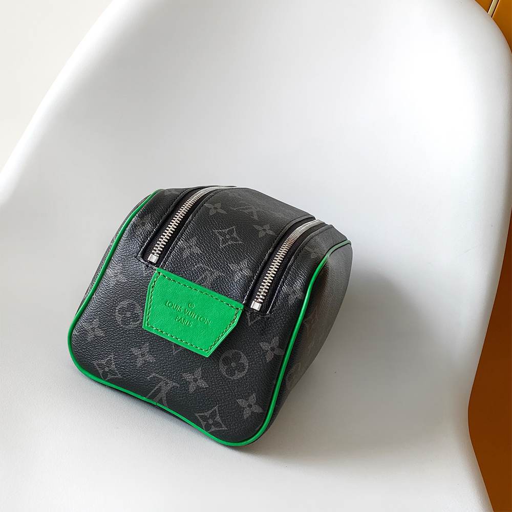 Louis Vuitton Dopp Kit