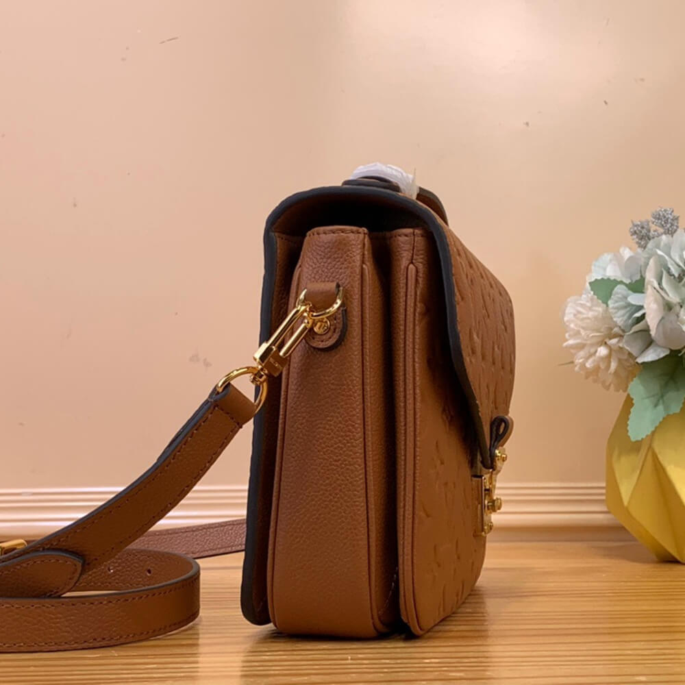Louis Vuitton Pochette Métis