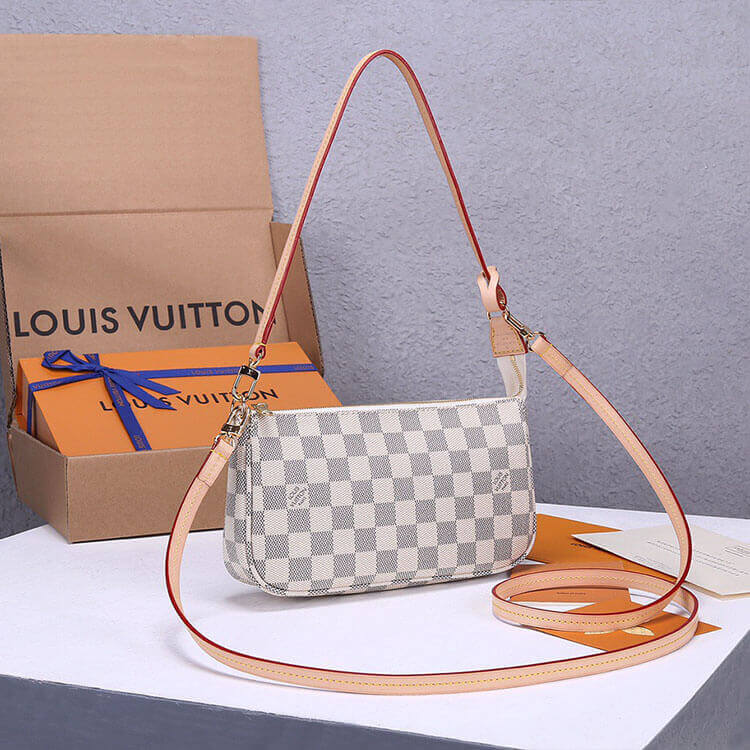 Louis Vuitton Pochette Accessoires