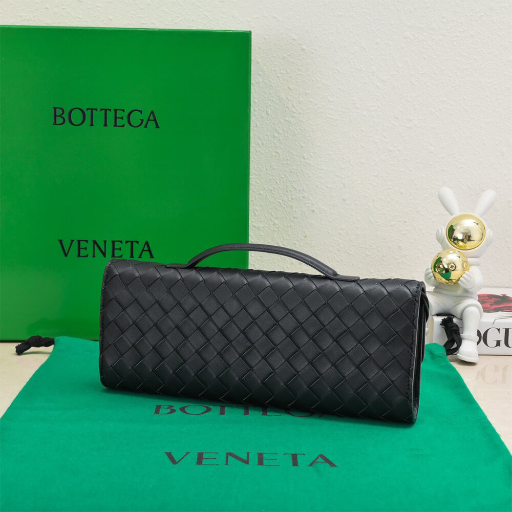 Bottega Veneta Andiamo Clutch