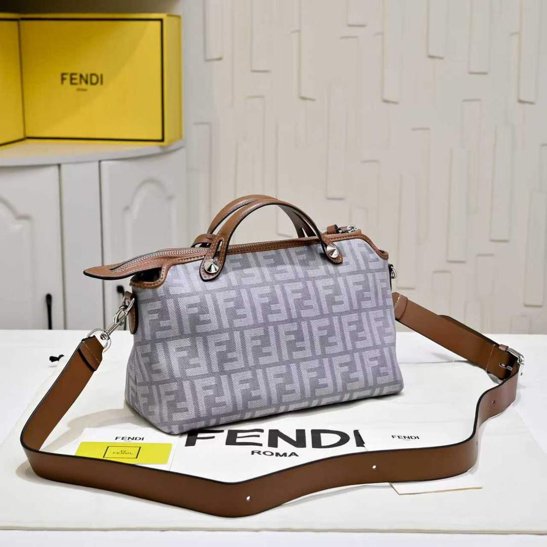 Fendi By The Way Selleria Medium