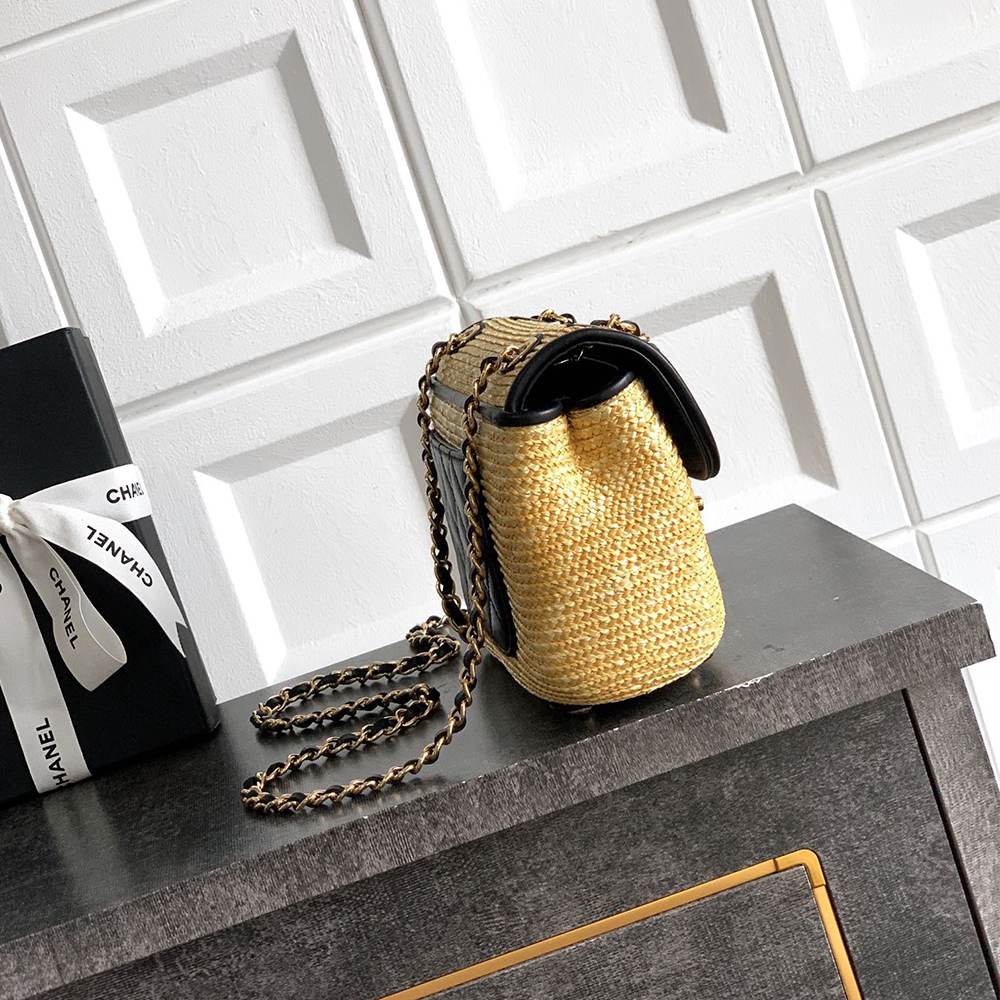 CHANEL Small Flap Bag(HIGH-END GRADE)