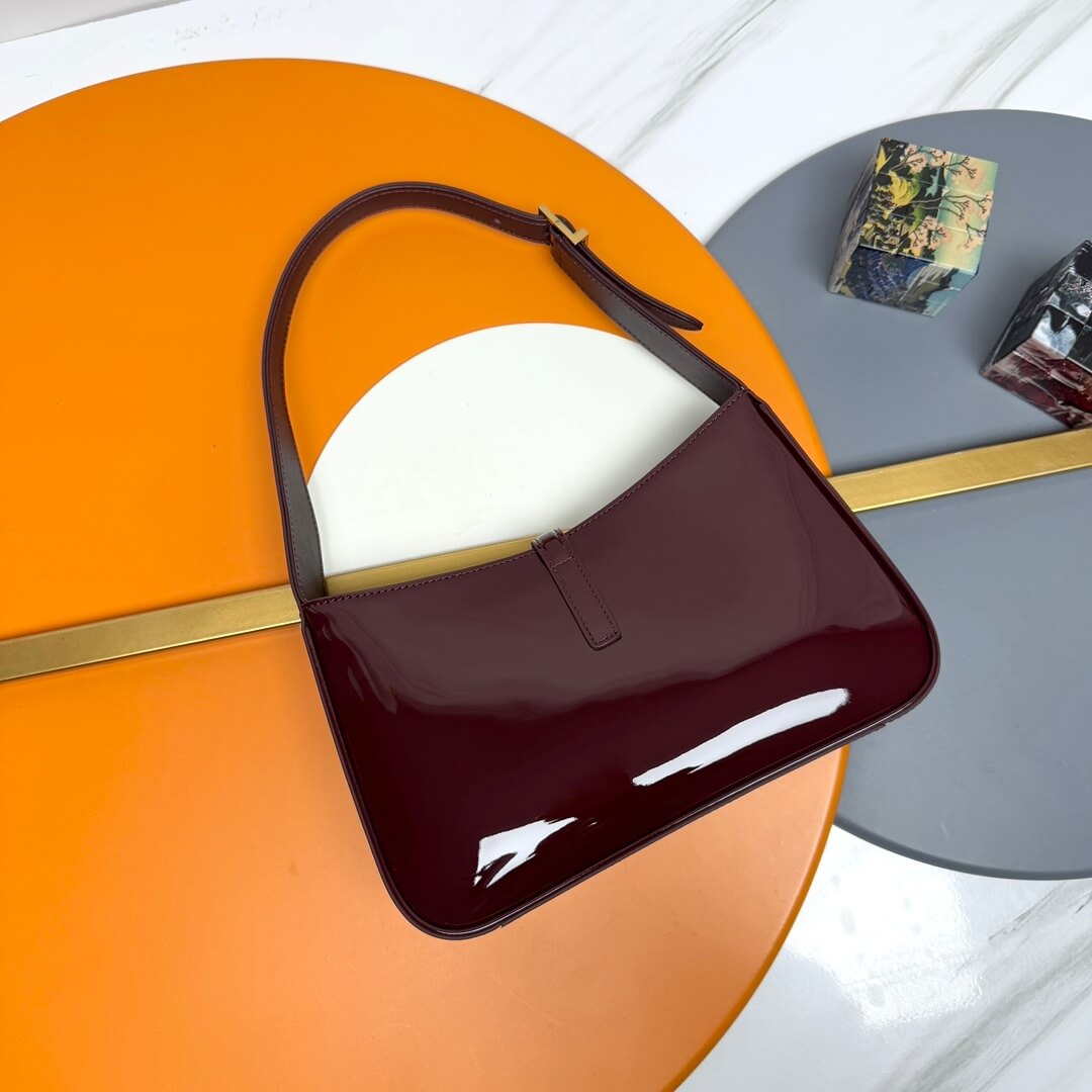 Ysl Le 5 à 7 In Patent Hobo