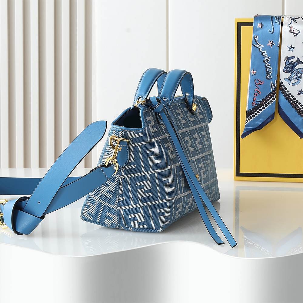 Fendi By The Way Selleria Medium