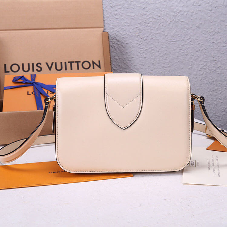 Louis Vuitton Pont 9