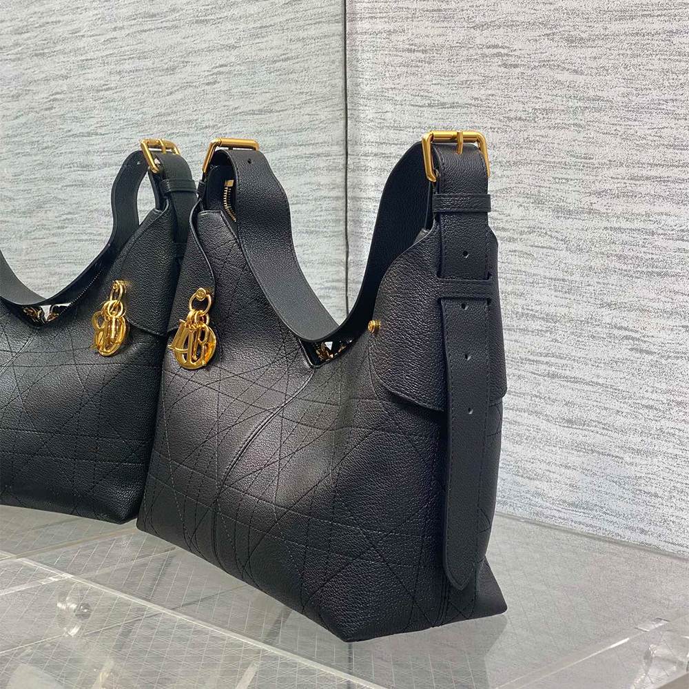 Dior Medium Dior Voyage Bag(high-end grade)