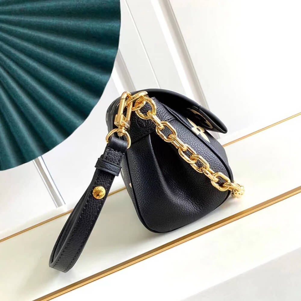 Louis Vuitton Favorite