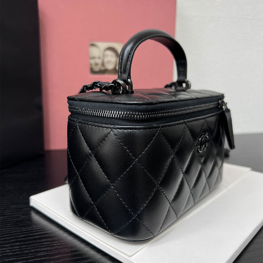 Chanel Long Vanity