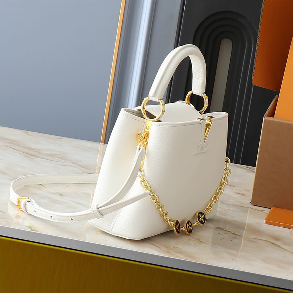 Louis Vuitton Capucines BB