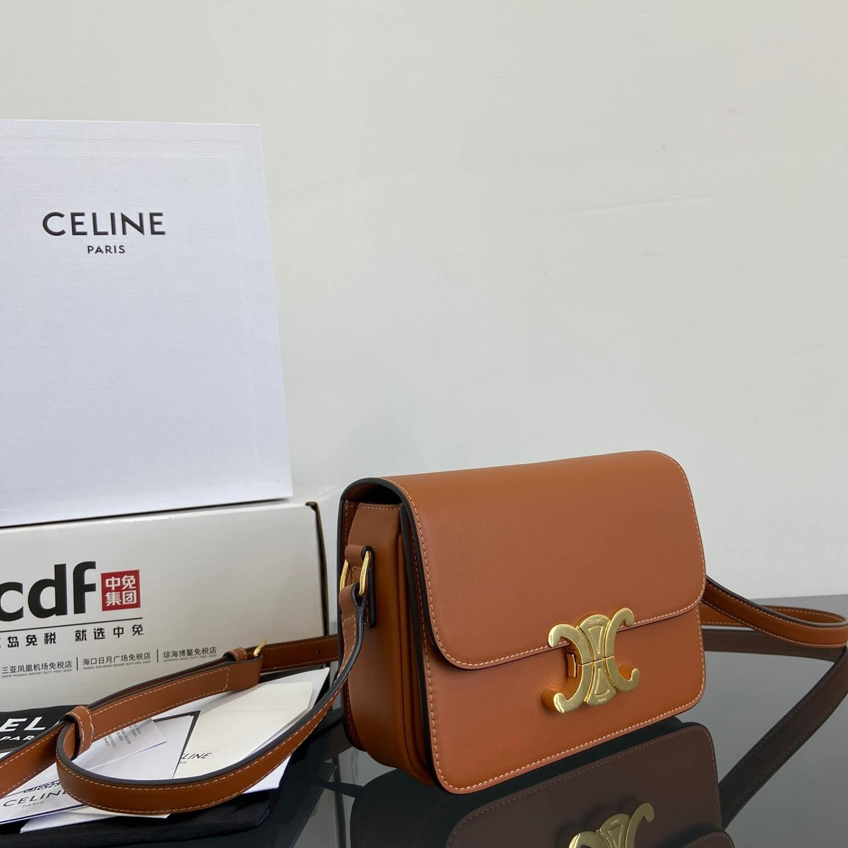 Celine Teen Triomphe
