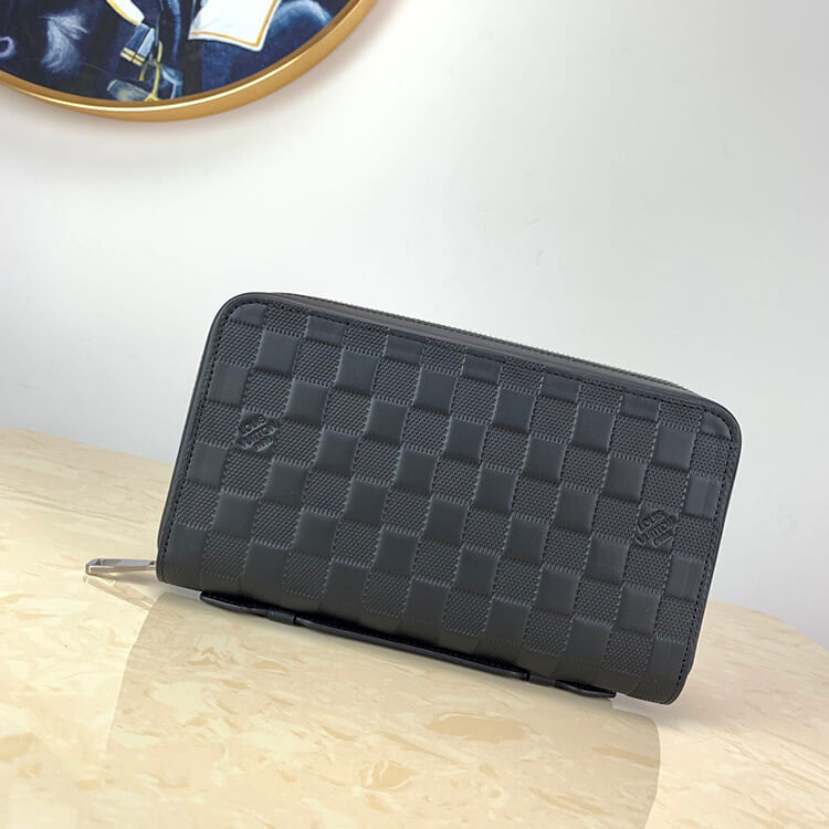 Louis Vuitton Zippy Wallet