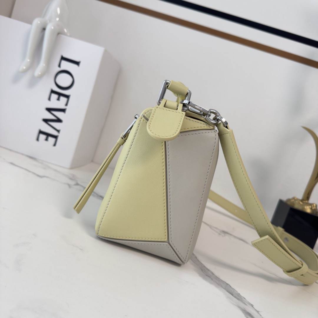 Loewe Small Puzzle