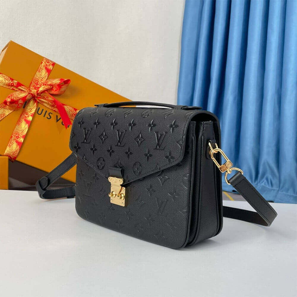 Louis Vuitton Pochette Métis