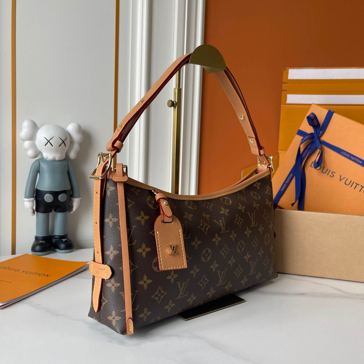 Louis Vuitton CarryAll East West