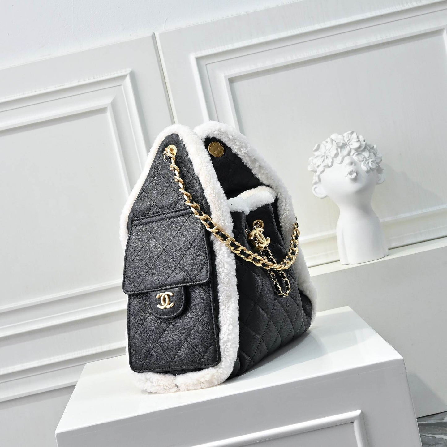 CHANEL 25 Small Handbag(High-end grade)
