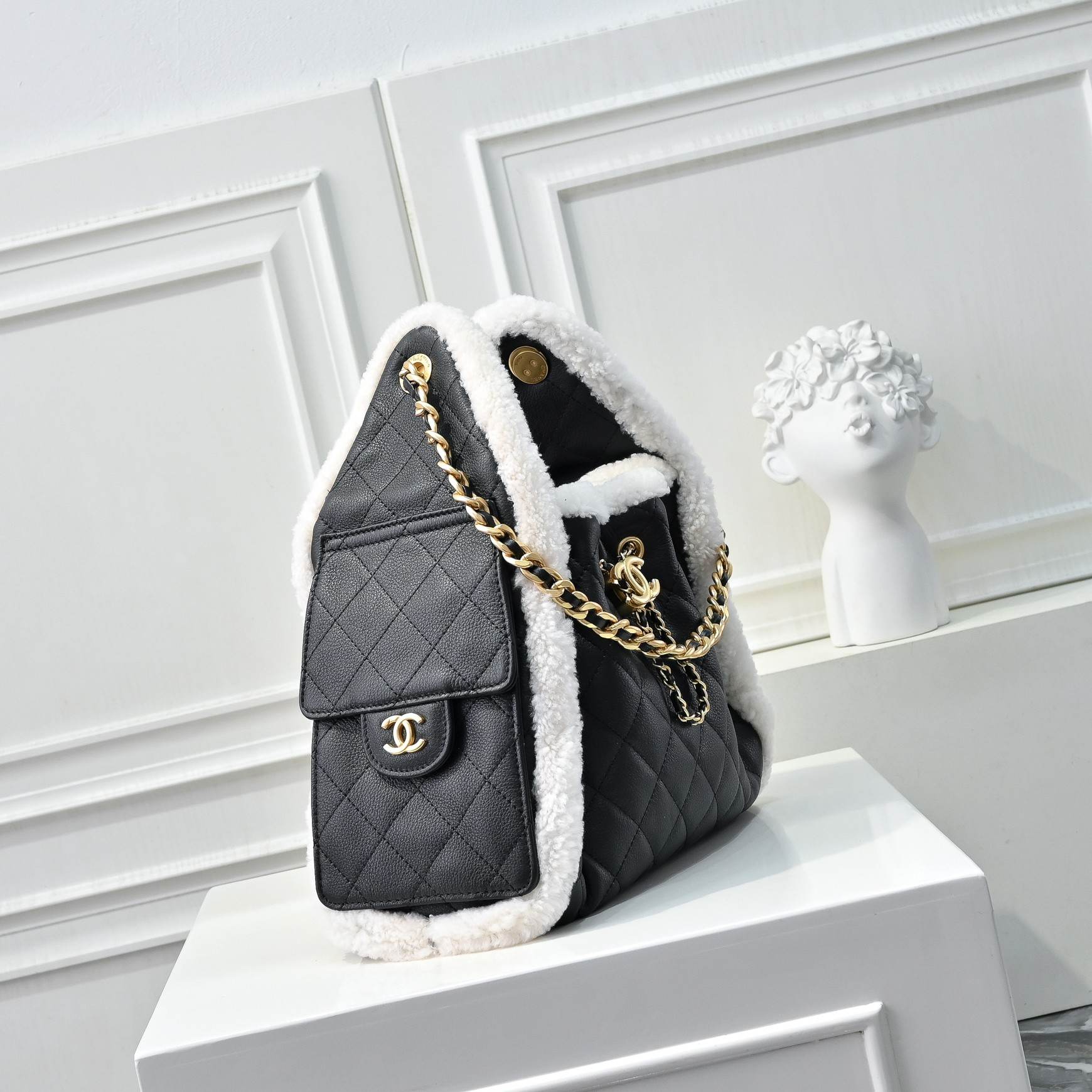 CHANEL 25 Small Handbag(High-end grade)