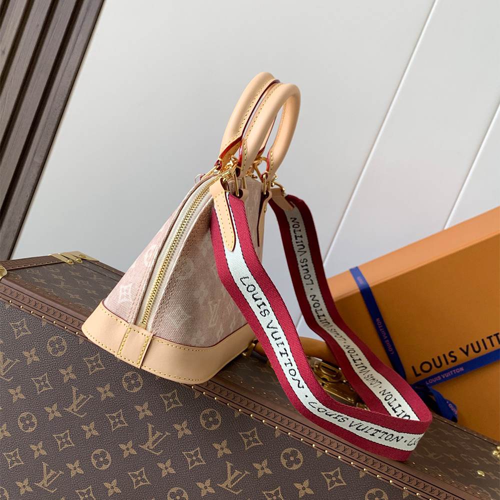 Louis Vuitton Alma BB