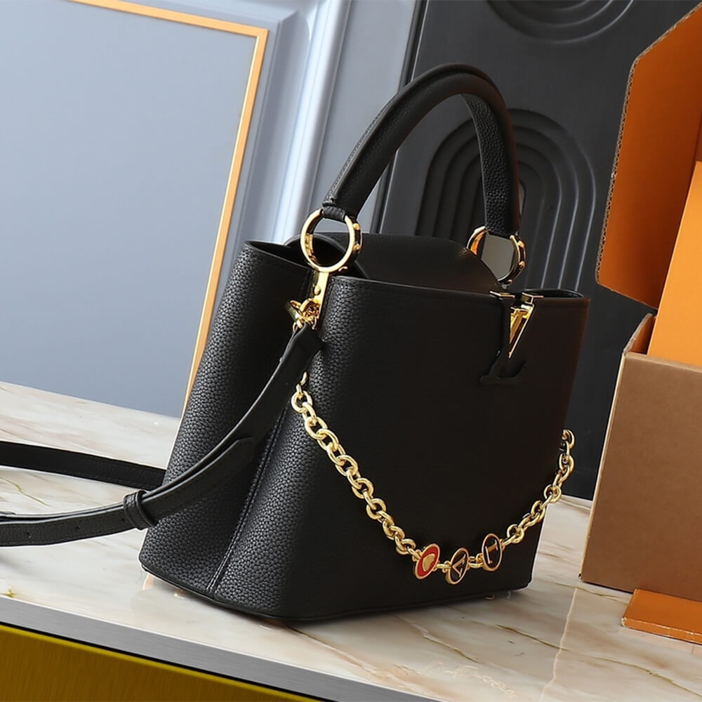 Louis Vuitton Capucines MM