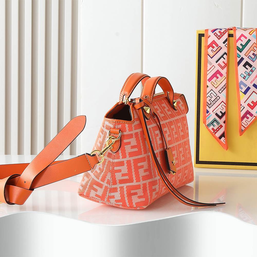 Fendi By The Way Selleria Medium