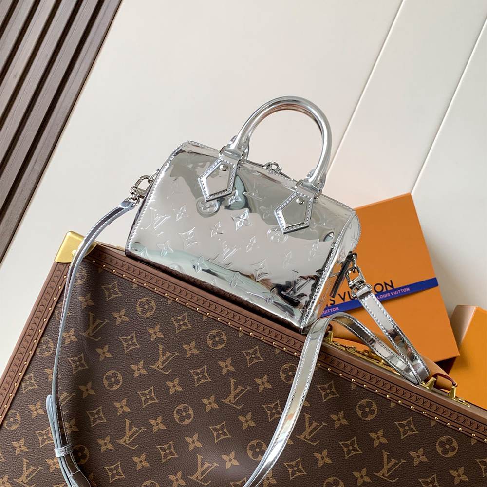 Louis Vuitton Speedy Bandouliere 20