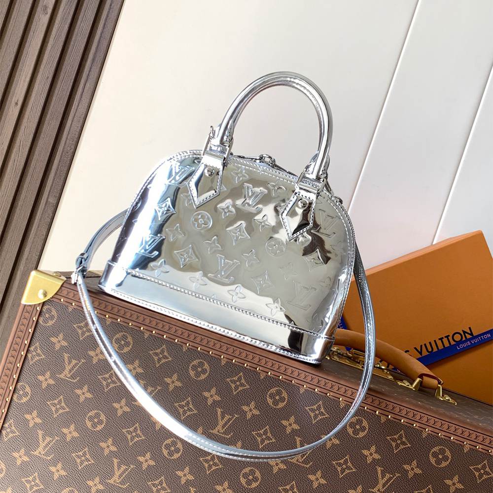 Louis Vuitton Alma BB