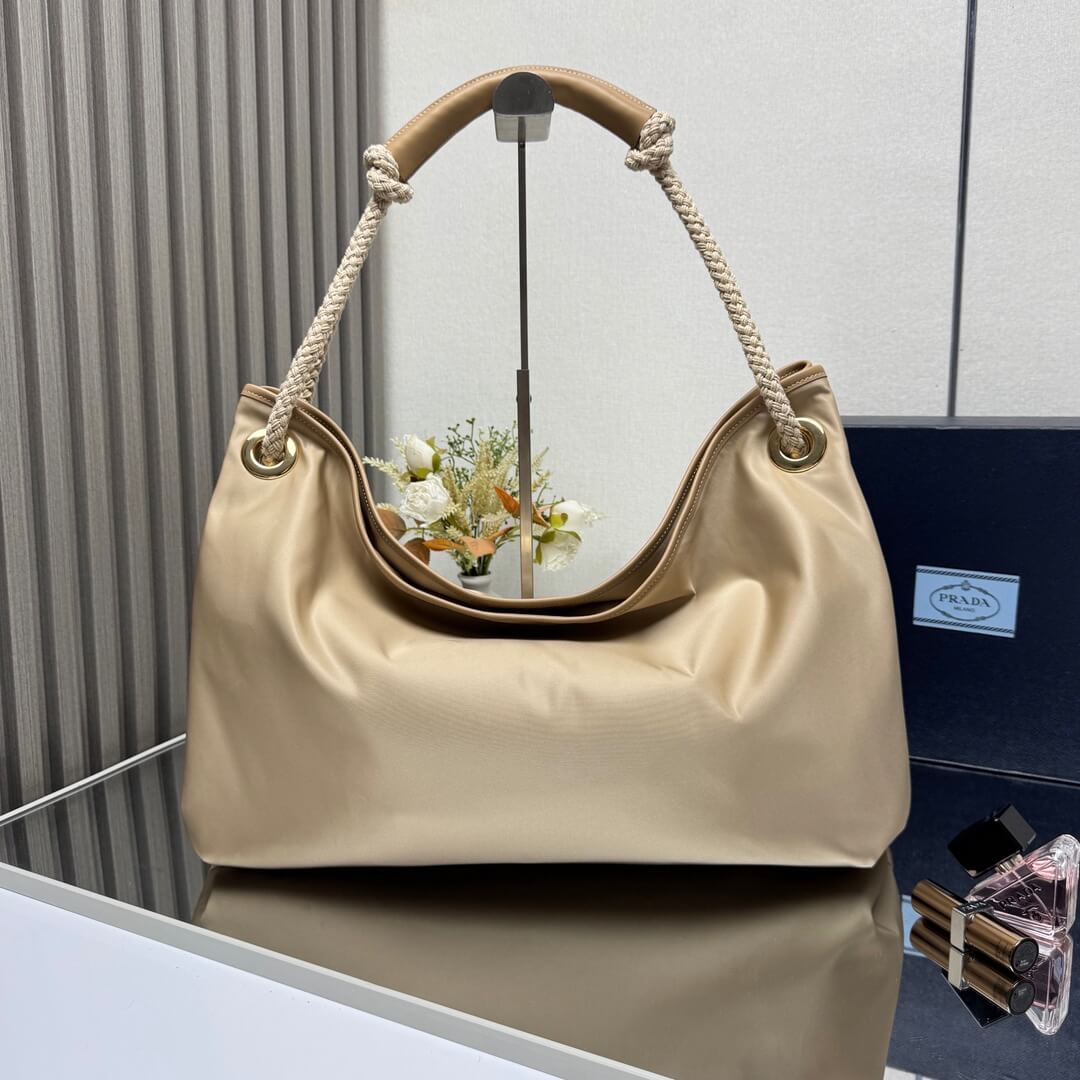 Prada Mariner large Re-Nylon