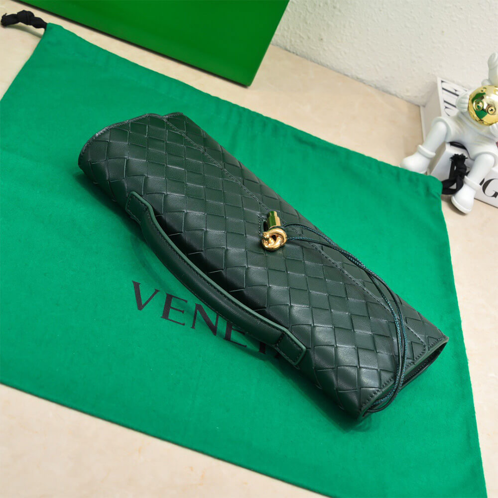 Bottega Veneta Andiamo Clutch