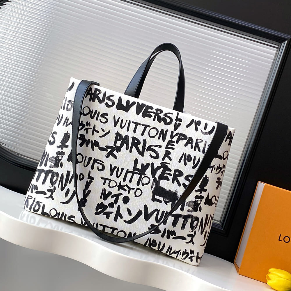 Louis Vuitton Shopper Tote MM