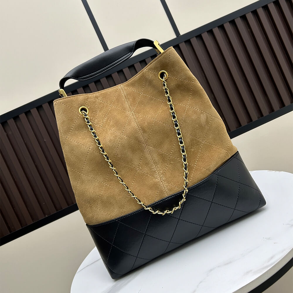 Chanel Vertical Shopping 25A