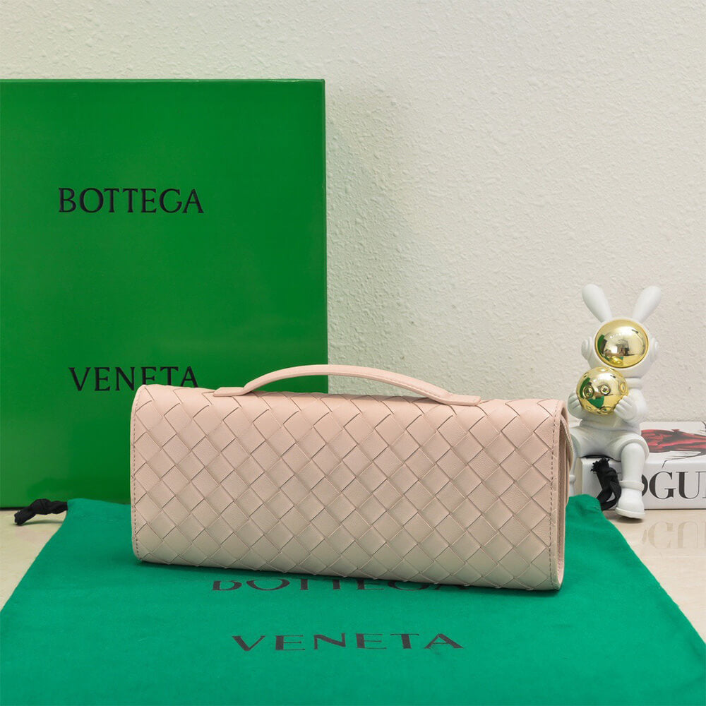 Bottega Veneta Andiamo Clutch