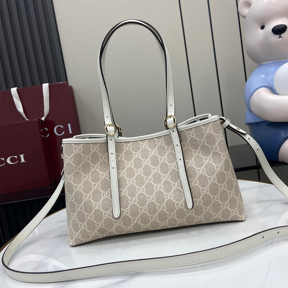 Gucci Emblem Medium