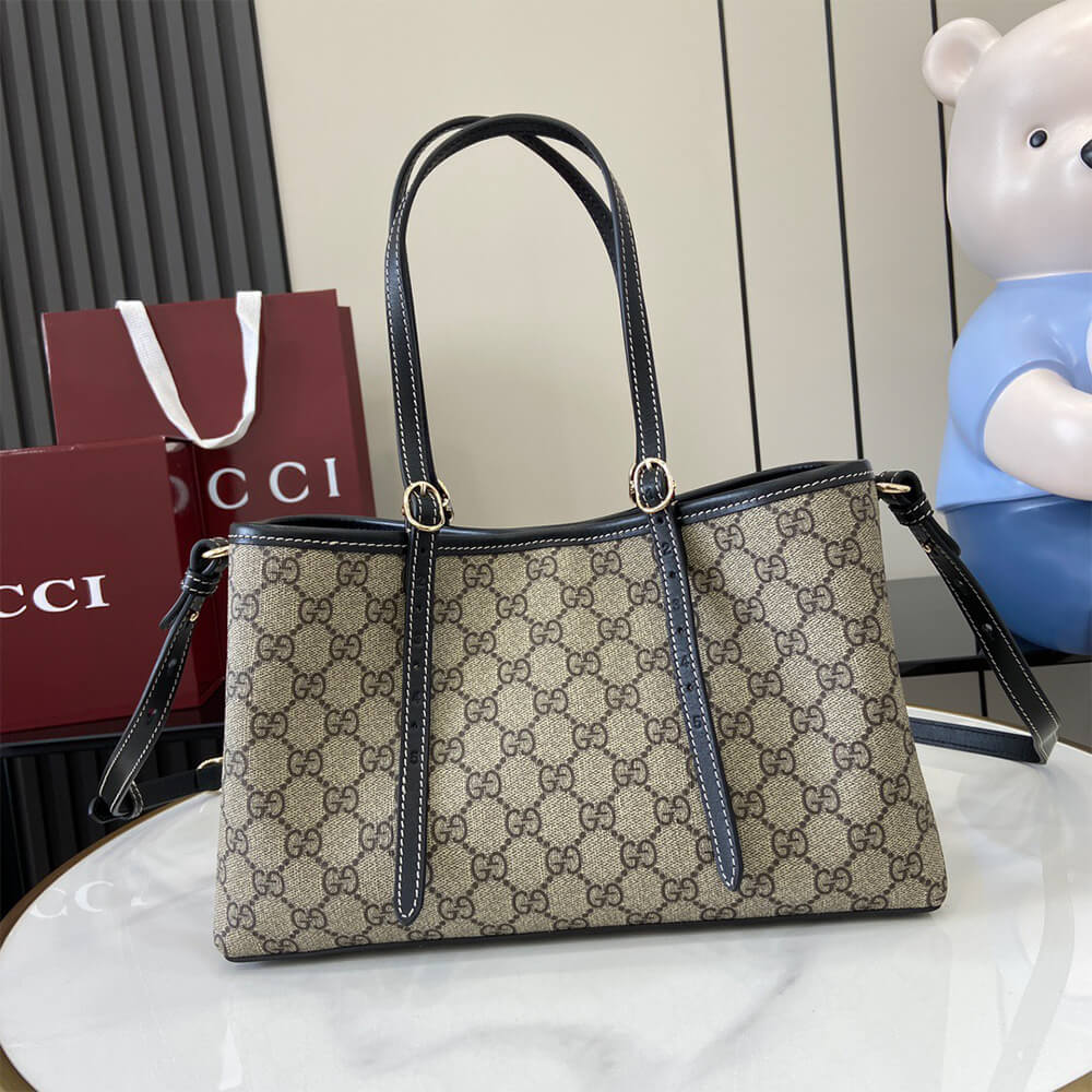 Gucci Emblem Medium
